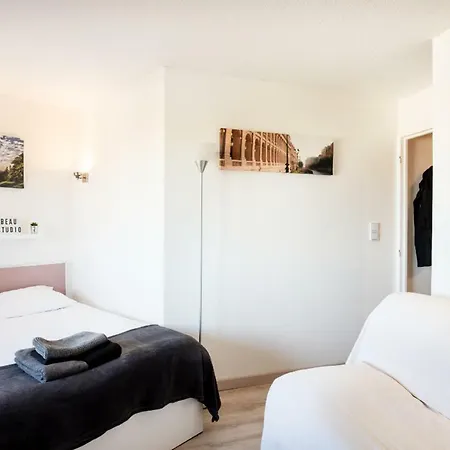 Escapade Bordeaux, Tram Et Supermarche Au Pied *