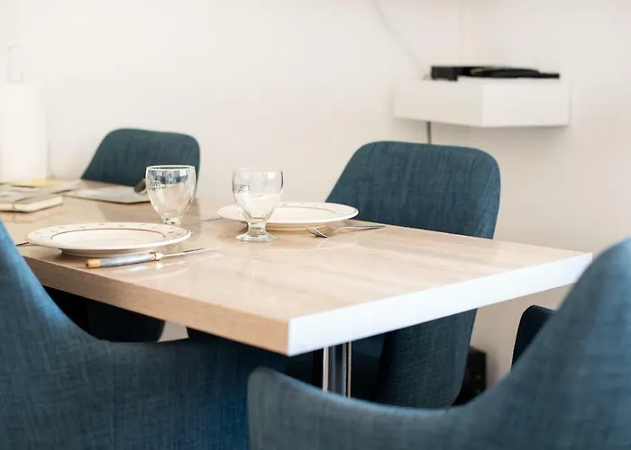 Escapade Bordeaux, Tram Et Supermarche Au Pied * Mérignac