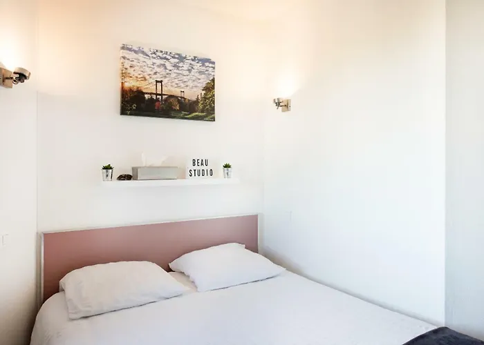 Escapade Bordeaux, Tram Et Supermarche Au Pied דירה