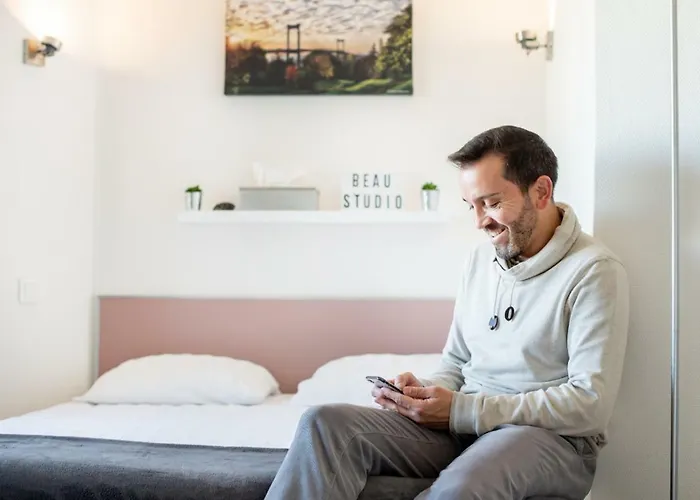 Escapade Bordeaux, Tram Et Supermarche Au Pied דירה